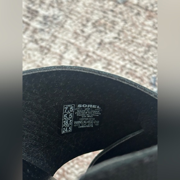 Sorel Cameron Flatform Mule. Size 7.5 - Picture 3 of 6